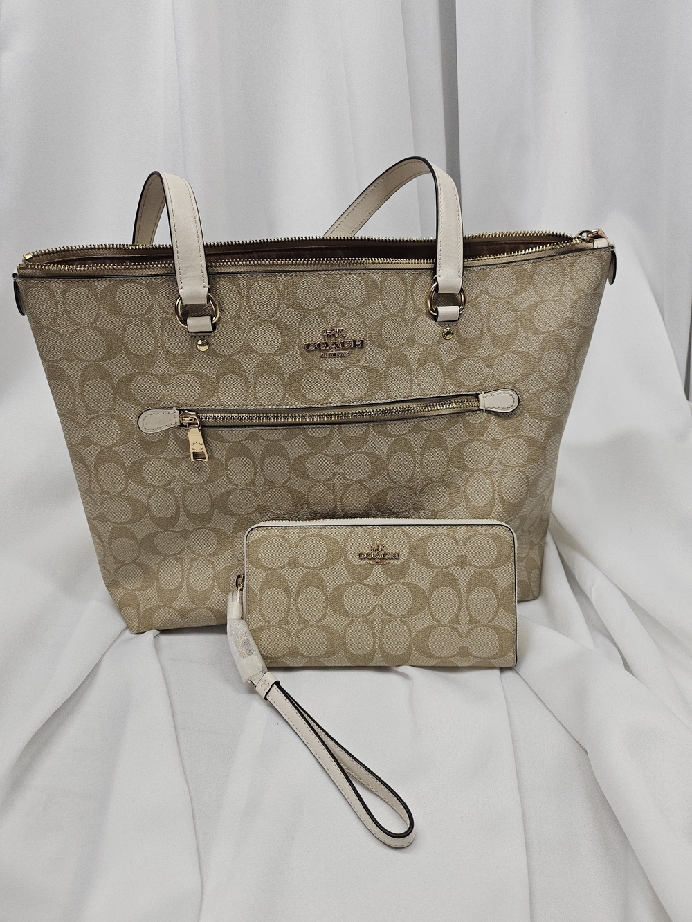 Coach Signature Tote Bag + Matching Wristlet Wallet Set Beige Tan